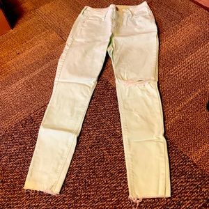 Size 6 Old Navy Rockstar Mid-Rise mint jeans